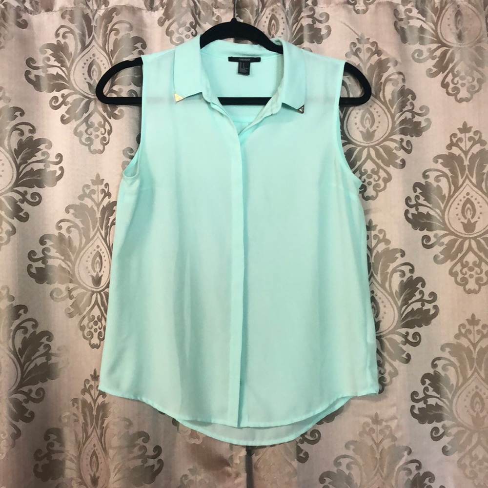 Mint green top